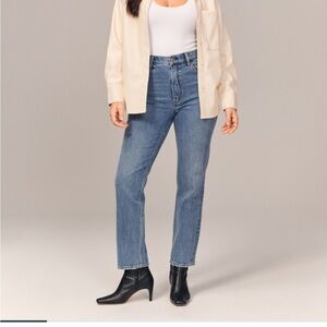 A&F JEANS: The Ankle Straight